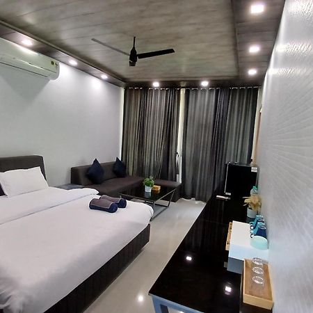 Nature'S Cove Resort 阿里巴格 外观 照片